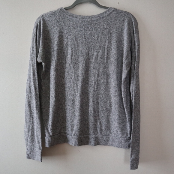 Forever 21 Longsleeve Cozy Gray Shirt - Picture 2 of 6